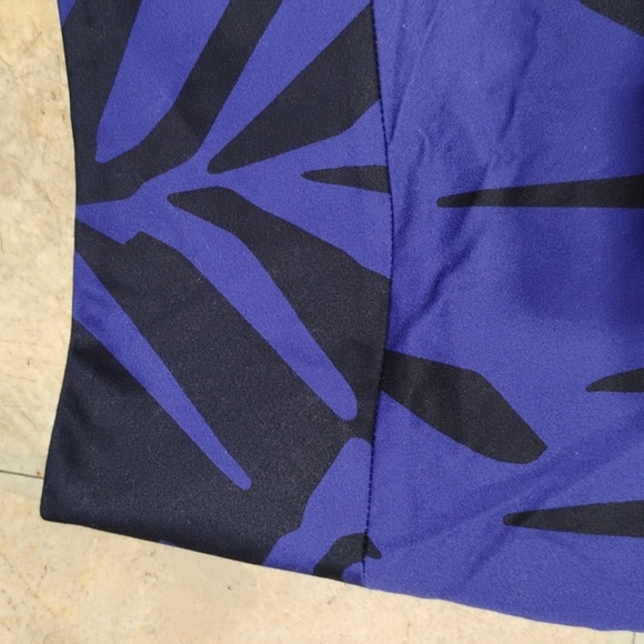 Express mini skirt - Picture 2 of 12